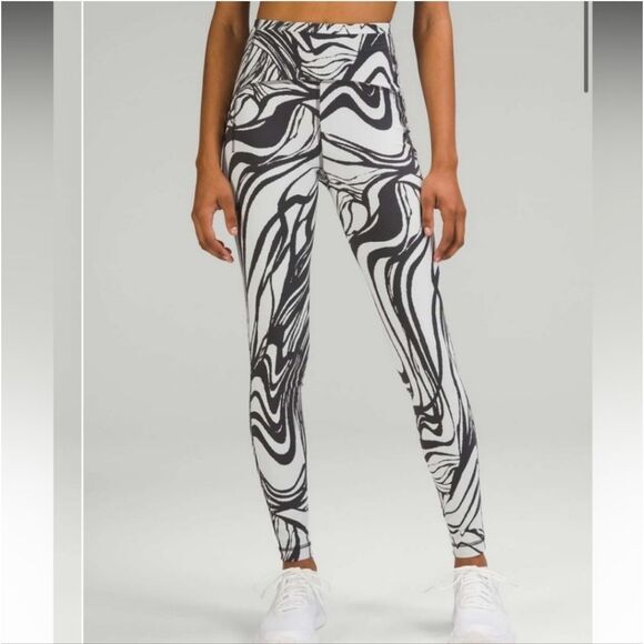 Lululemon Swift Speed High-Rise Tight 28" - Size 2 - Picture 1 of 9